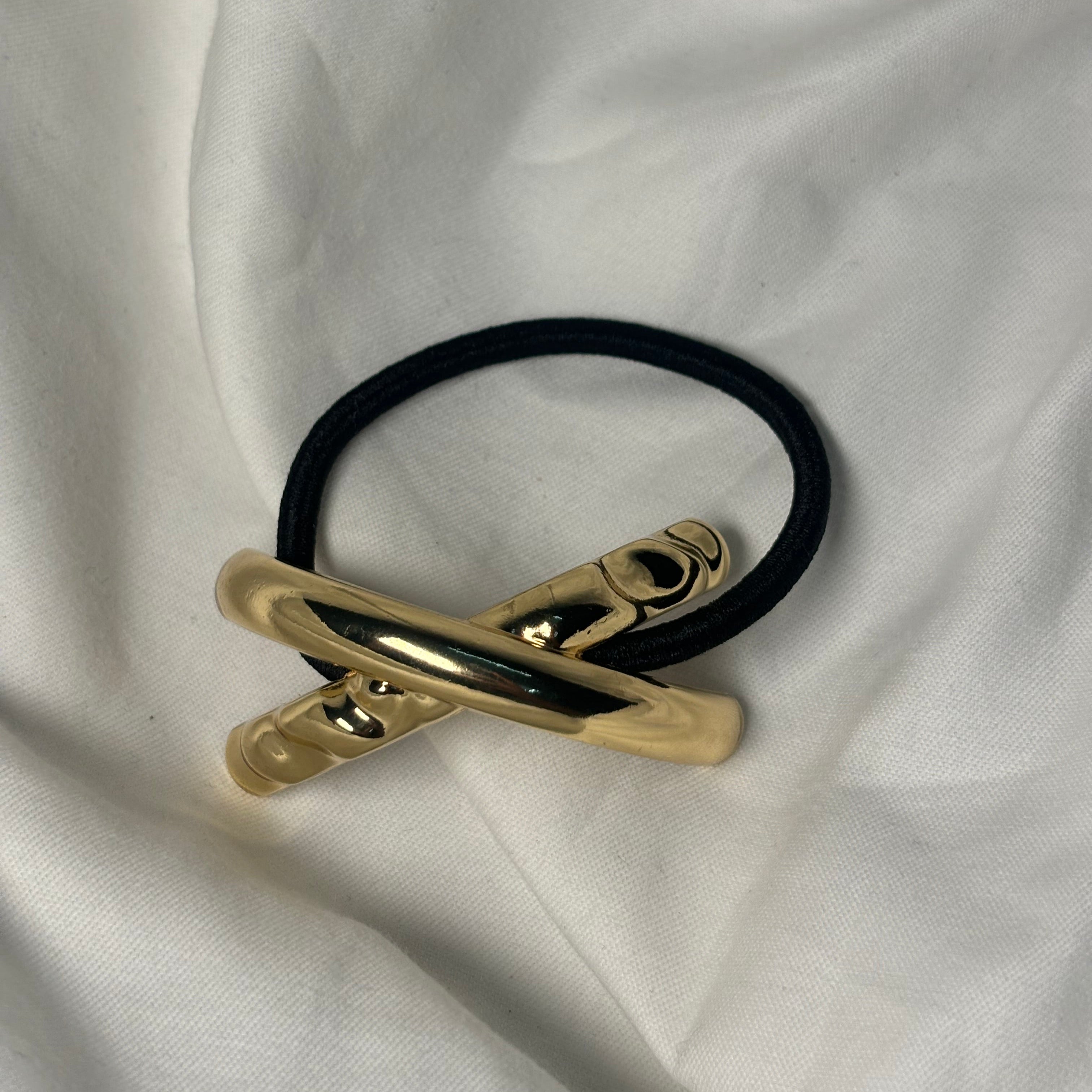 Cross hair tie