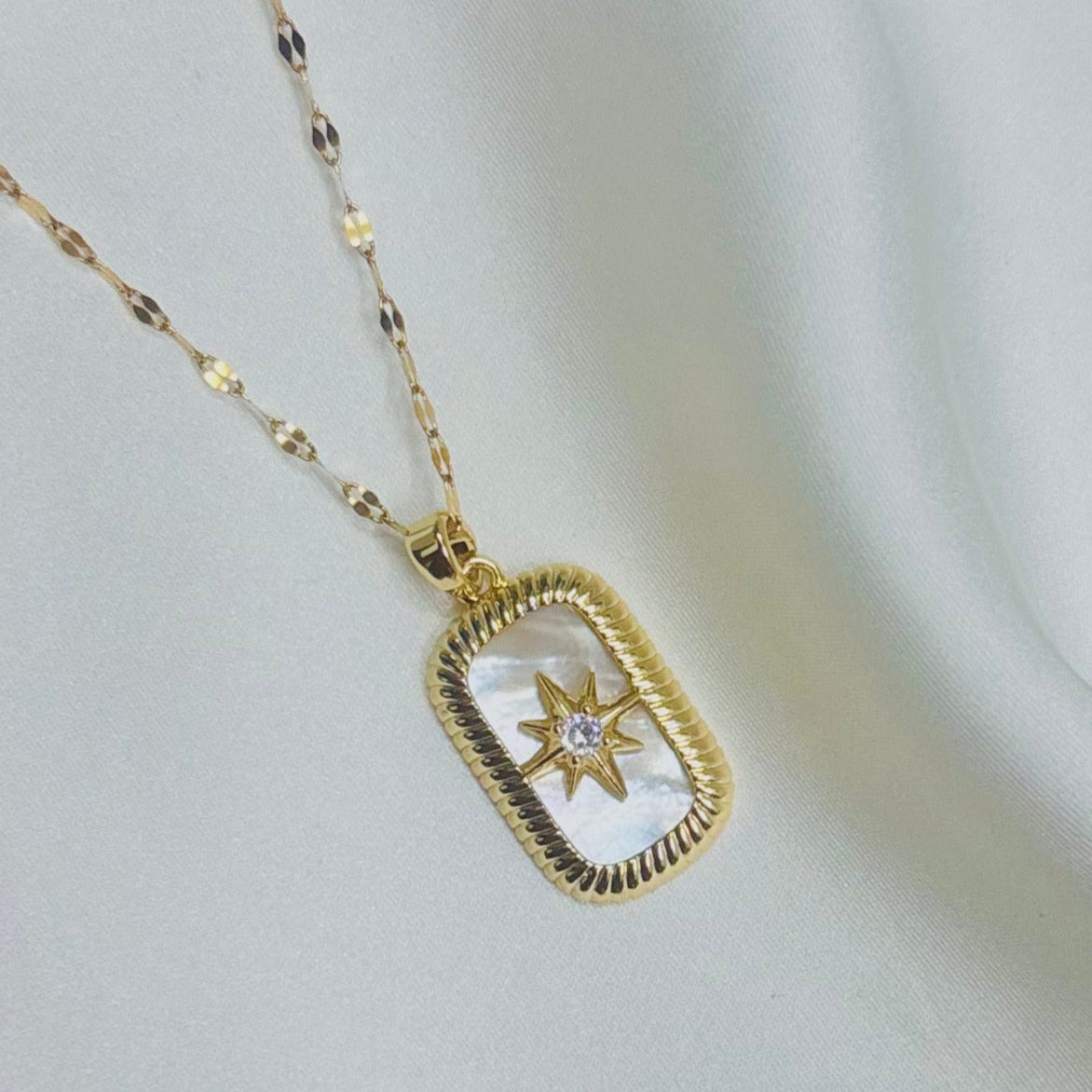 Eyla Necklace