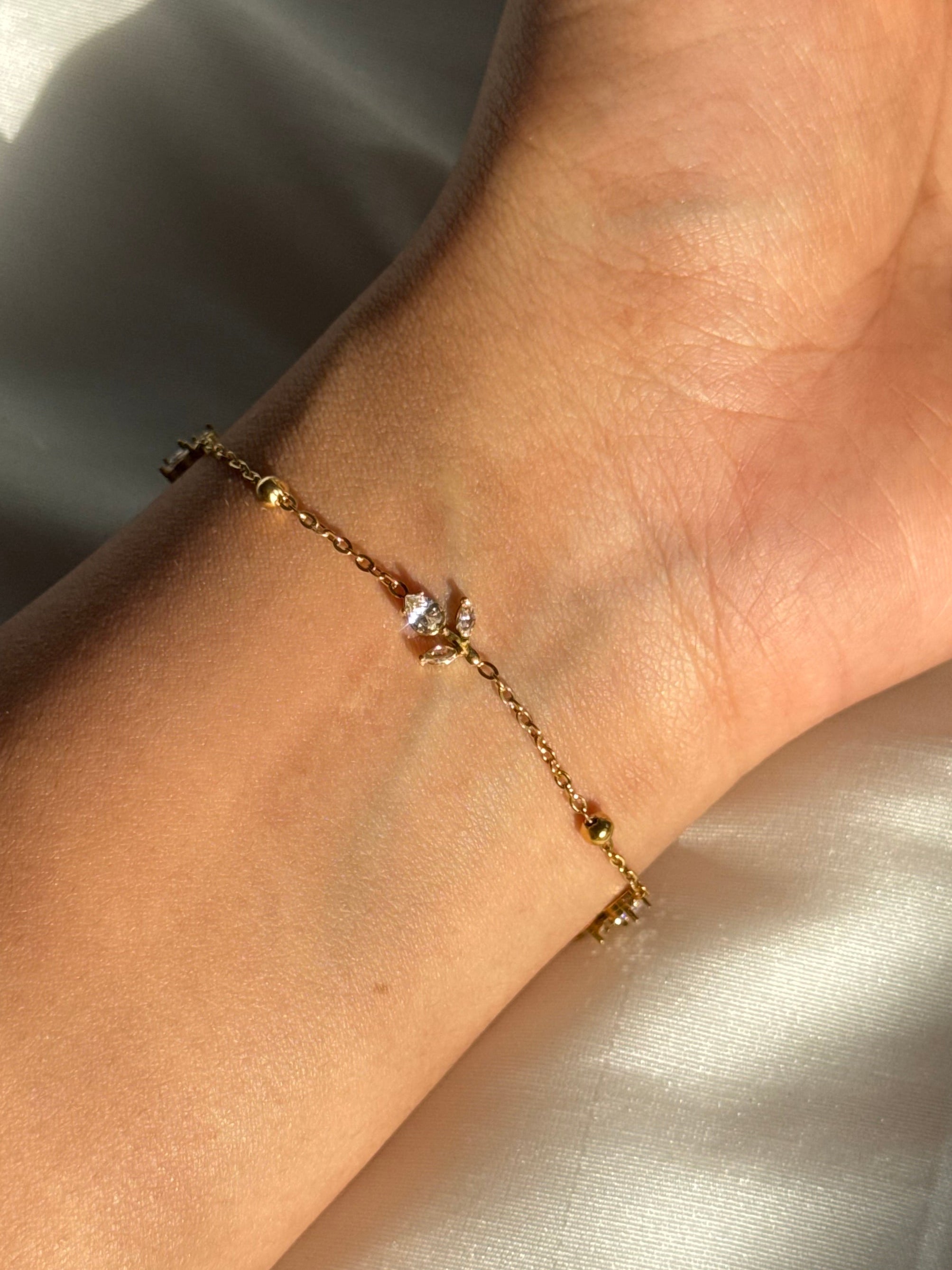 Dainty Tulip Bracelet