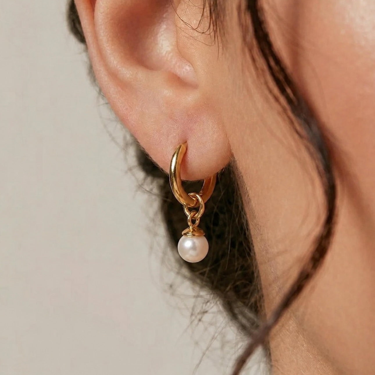 Pearl small hoop