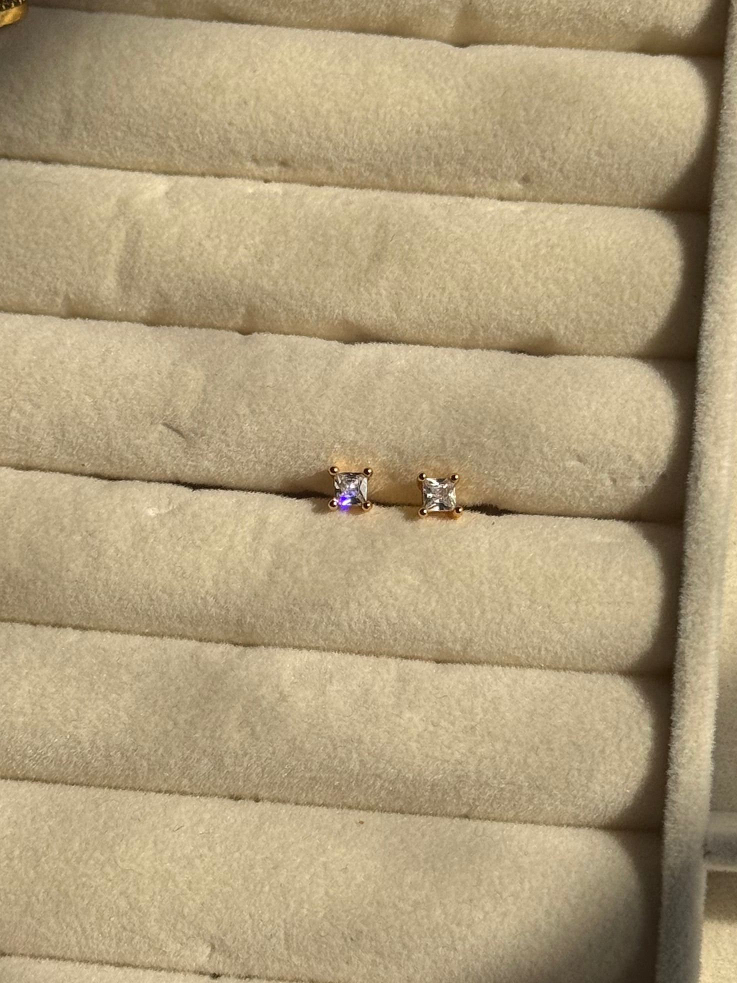Diamond Piercing (Pair)