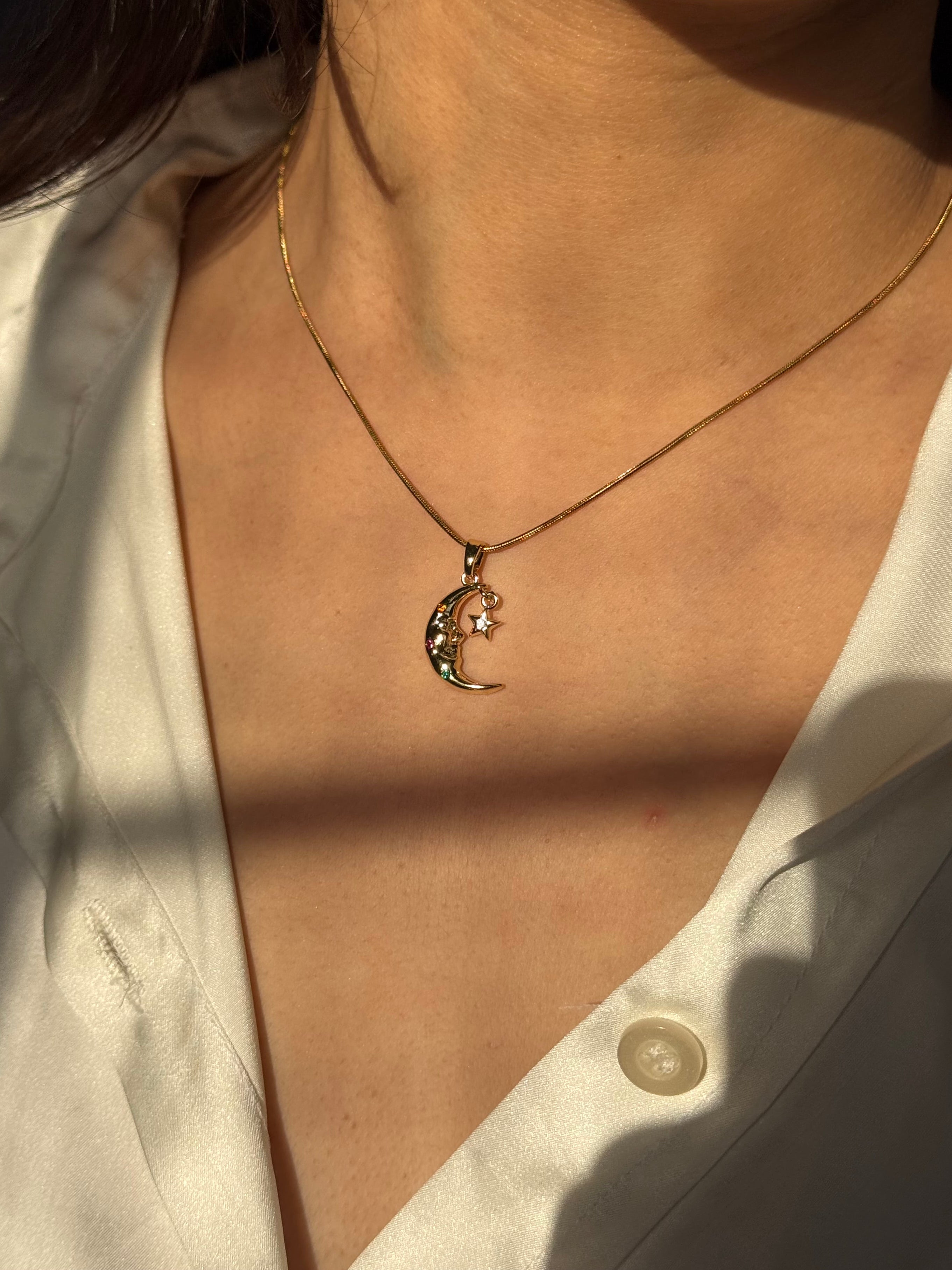 Moon shine necklace