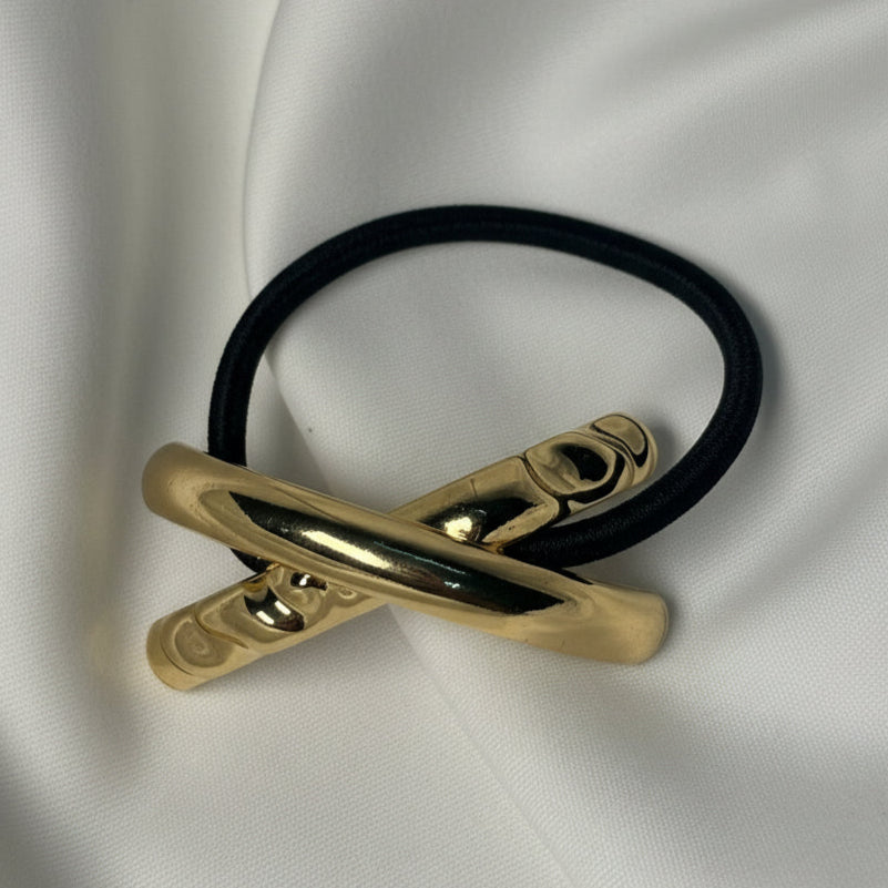 Cross hair tie