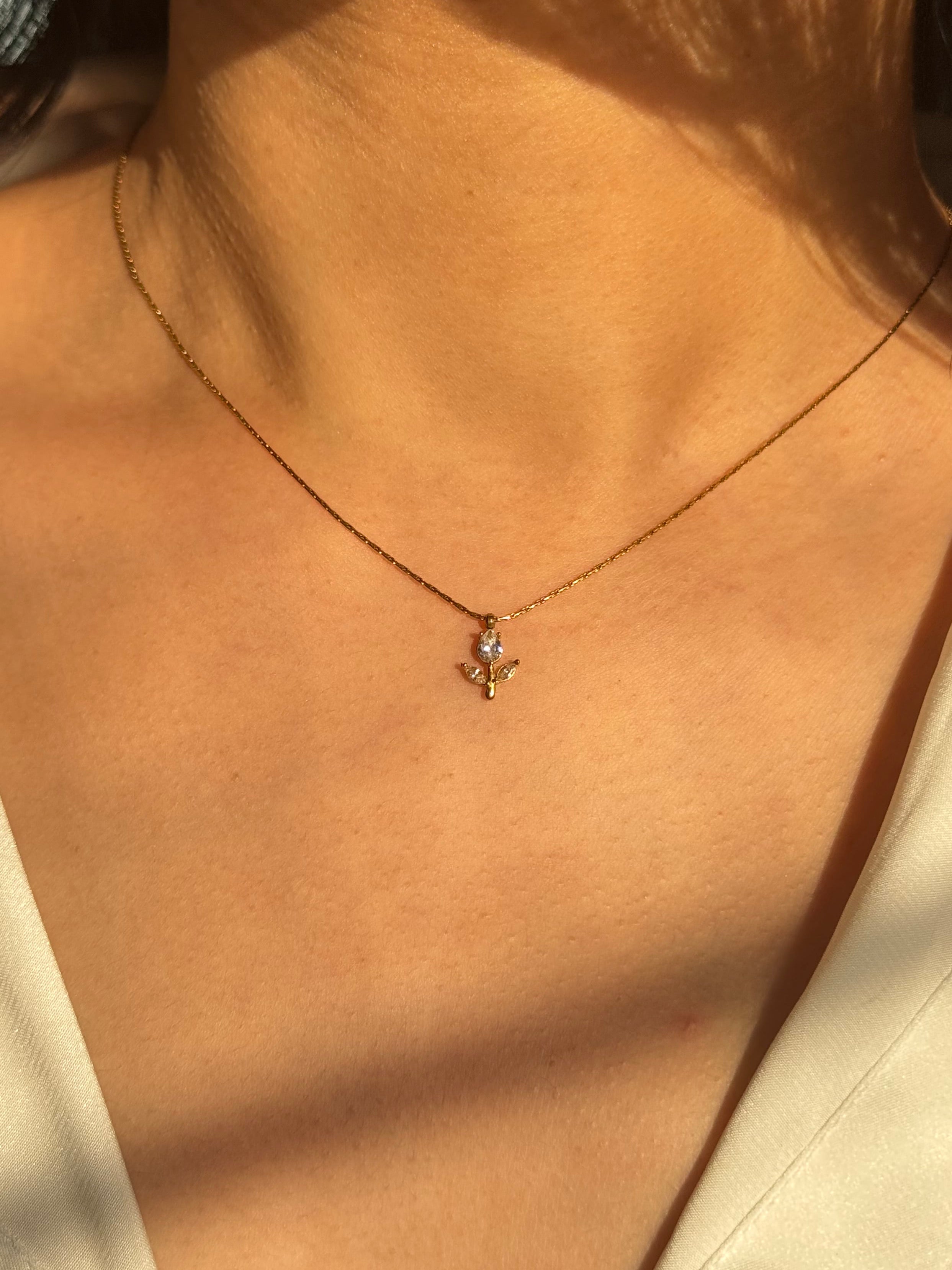 Dainty Tulip Necklace