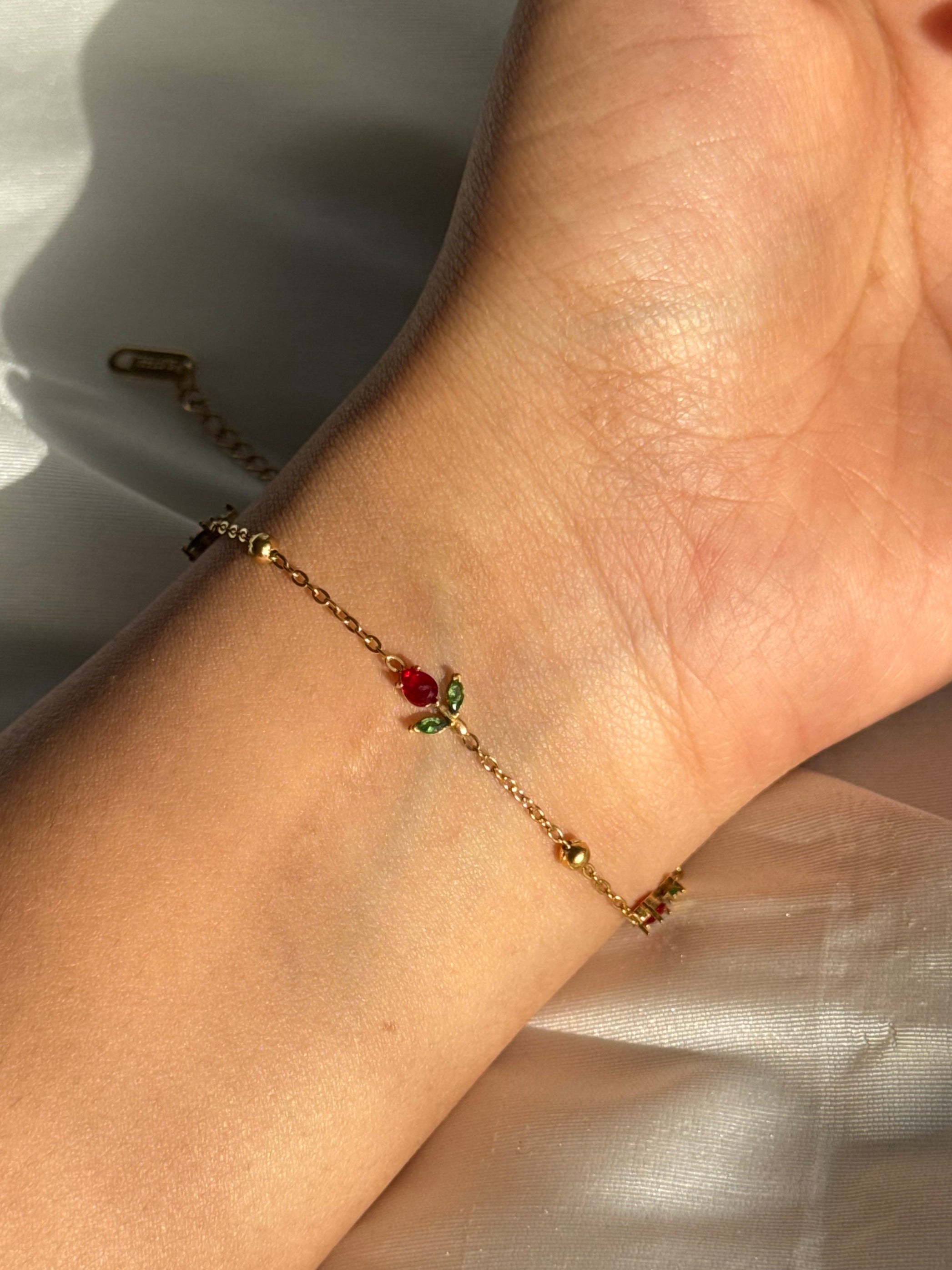 Dainty Tulip Bracelet