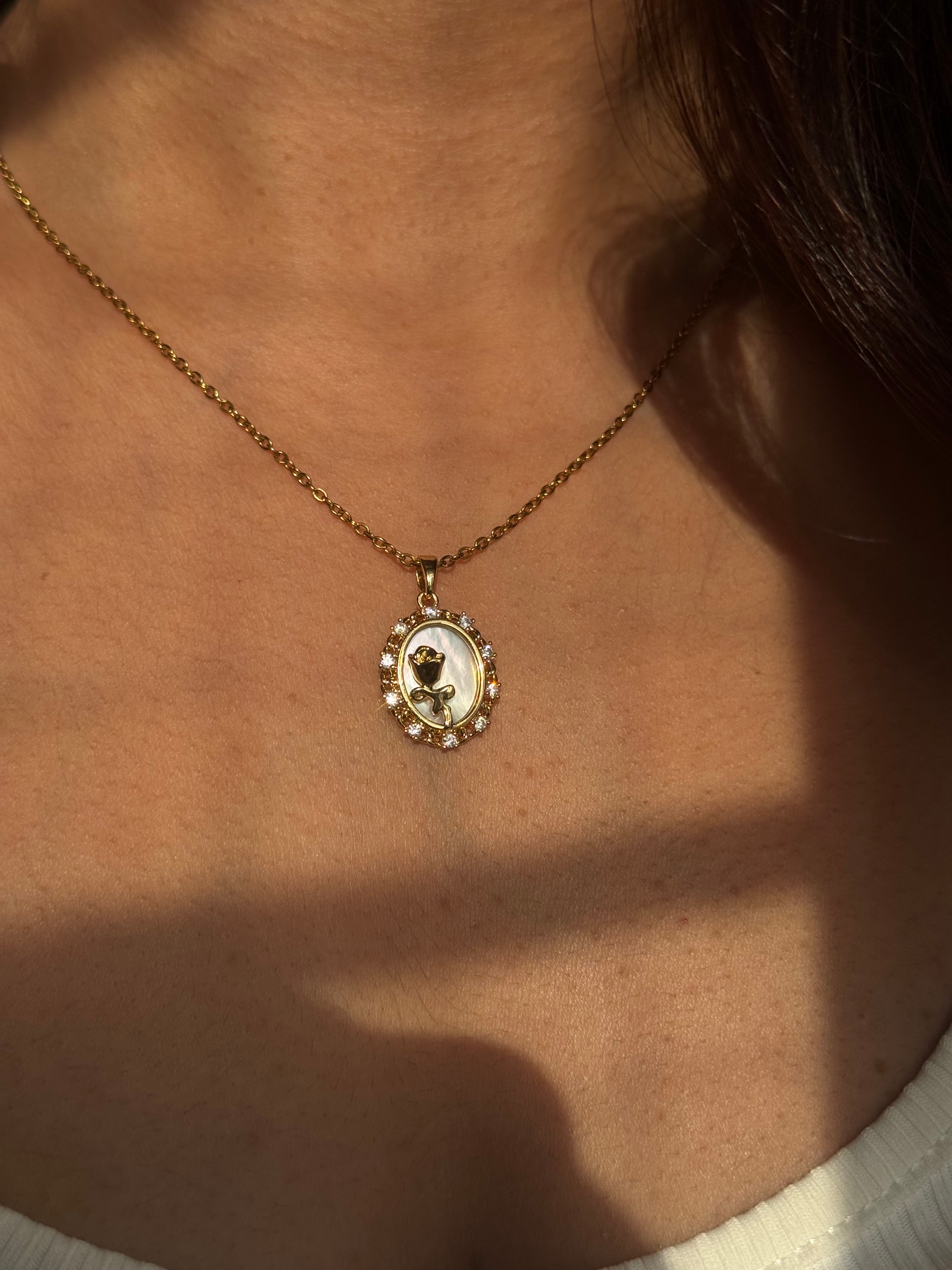 Oval rose frame necklace