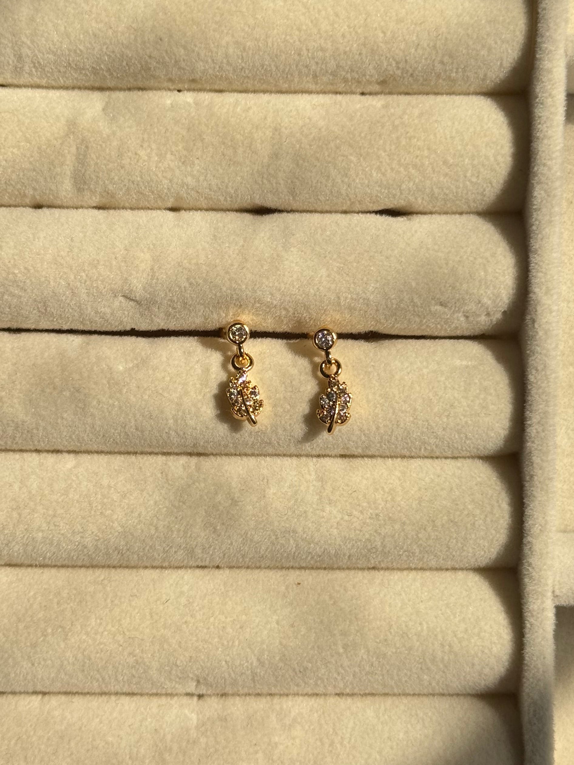 Leaf Piercing (Pair)