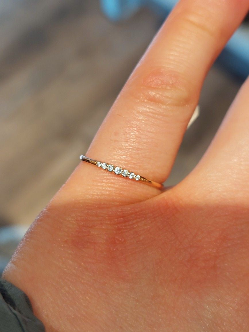 Dainty Shine Ring