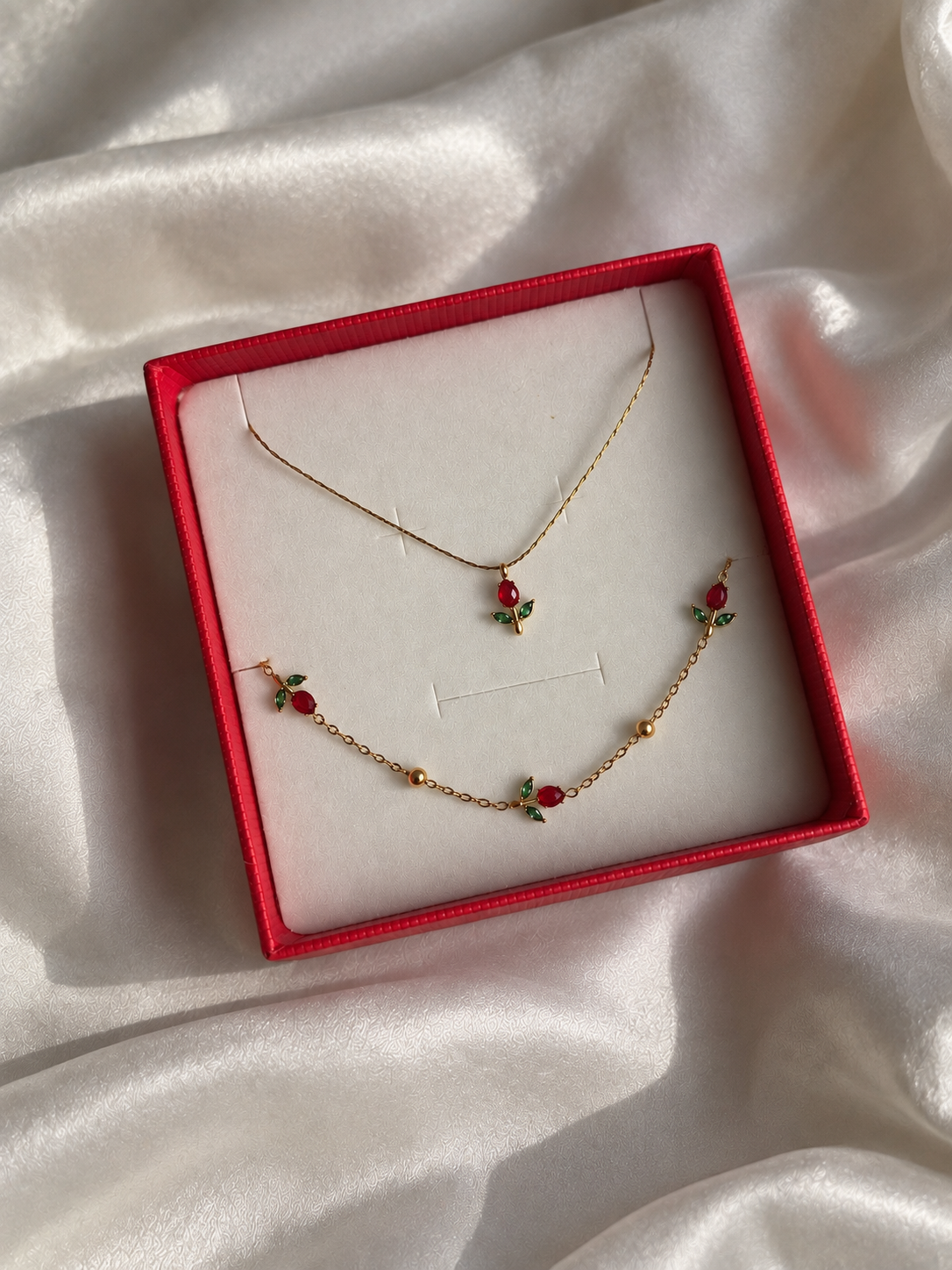 Red Tulip Combo (Necklace & Bracelet)