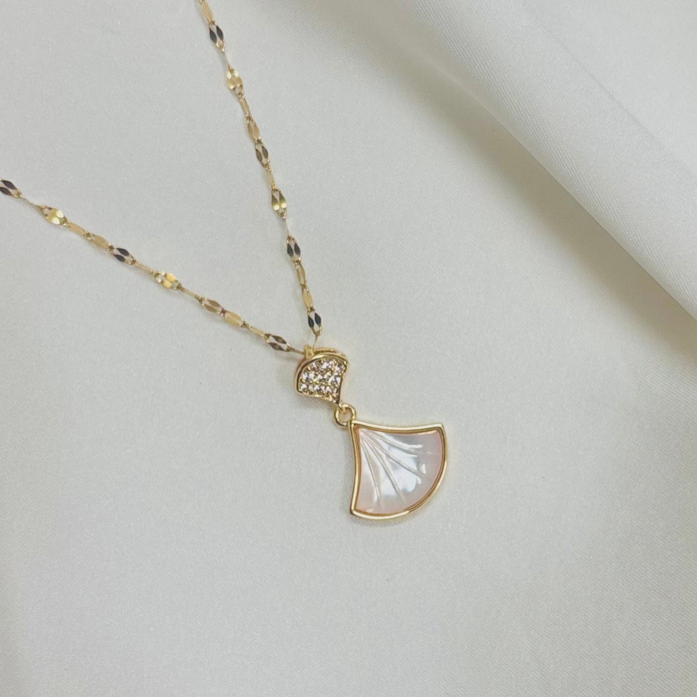 Pearle Necklace