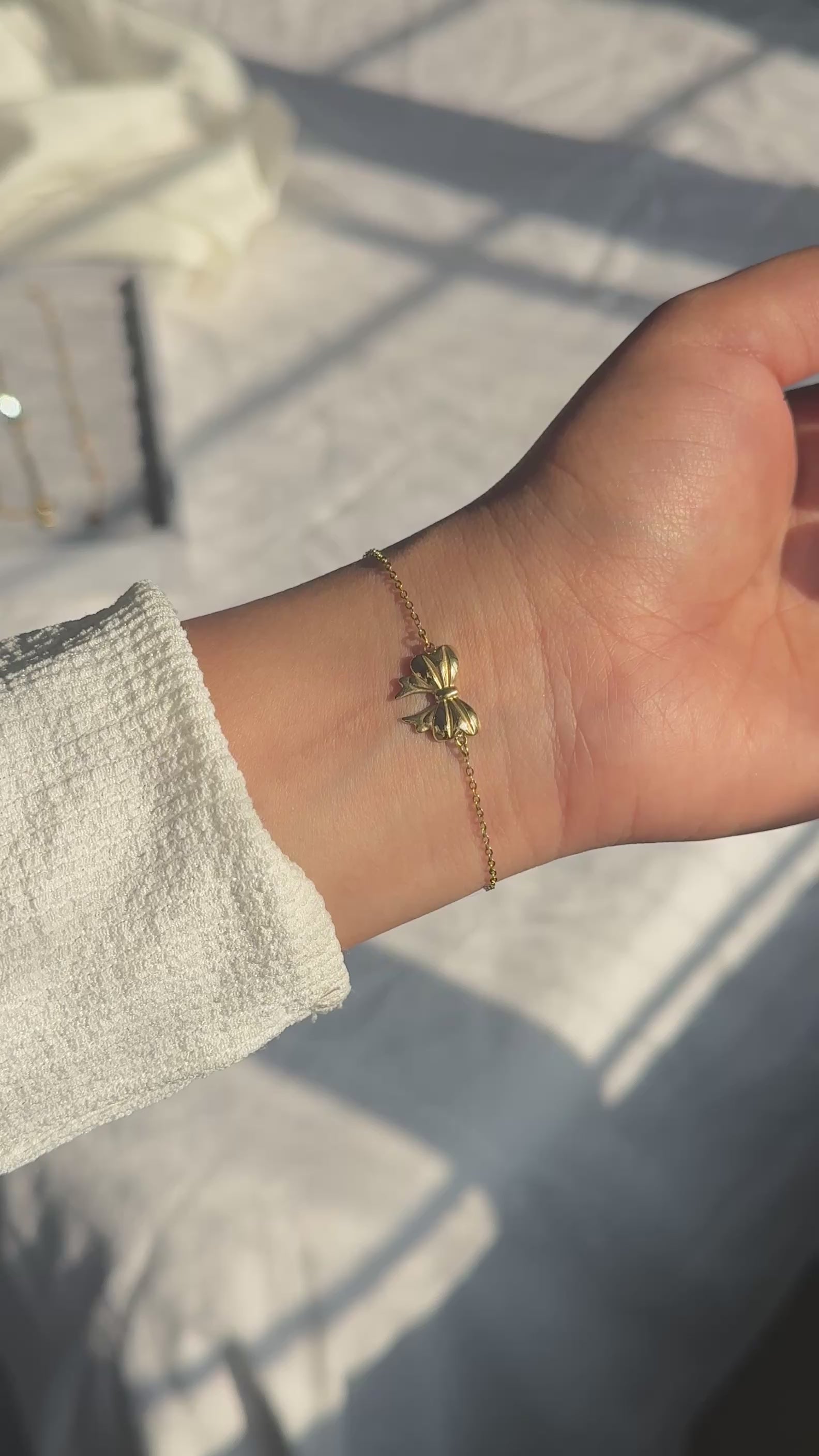 Dainty Bow bracelet